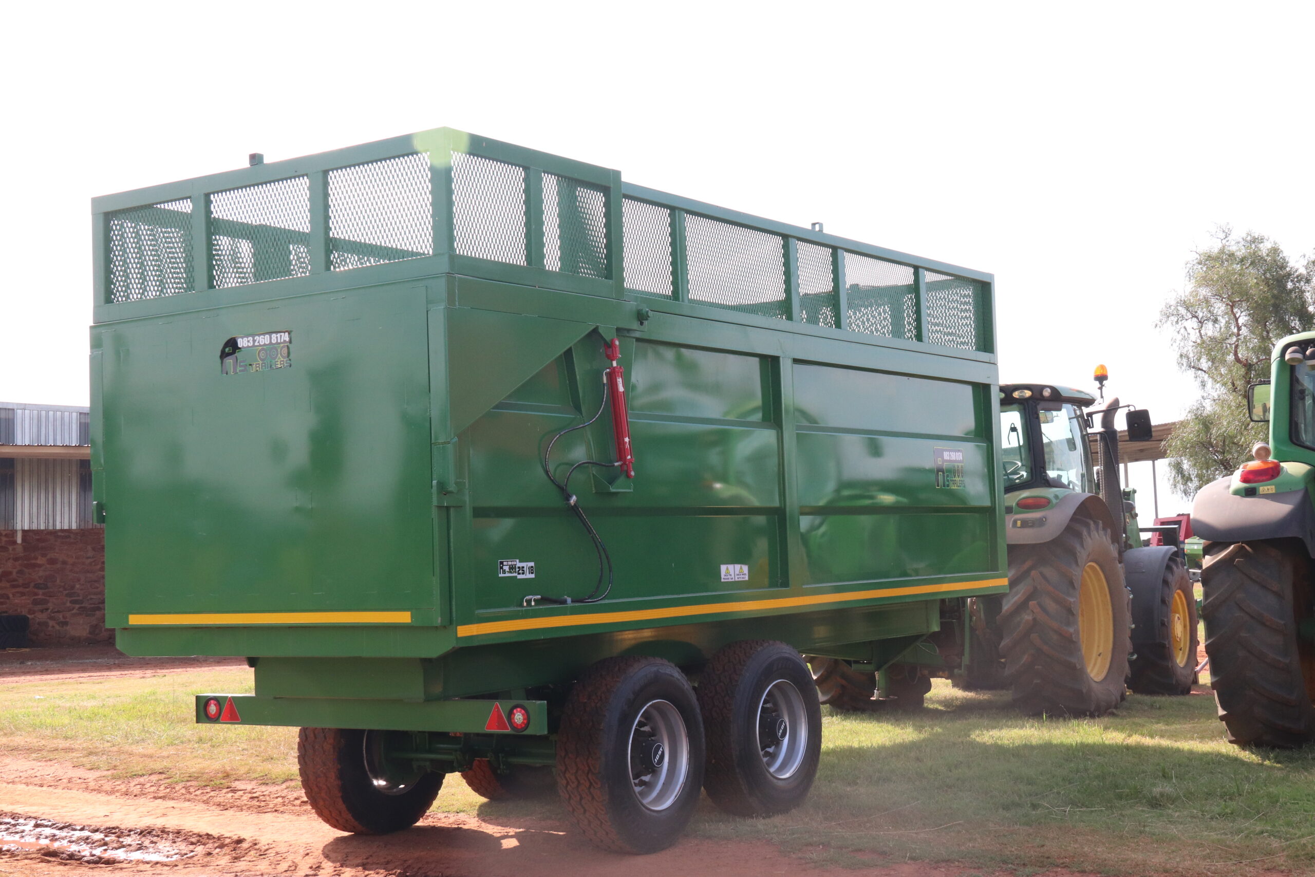 Lot 122- RS 18/25 grain trailer with silage sides